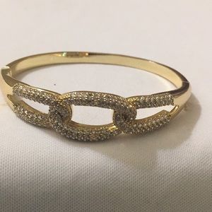 18 karat bangle